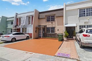 765 W 80th St, Hialeah, FL 33014