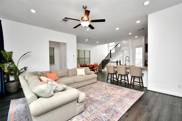 11012 Mikula Drive, Houston, TX 77043