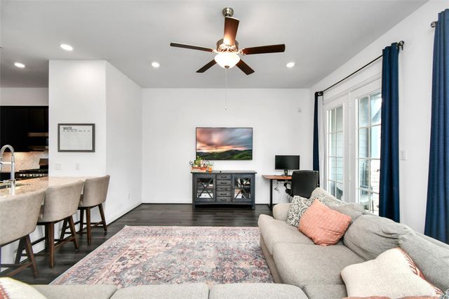 11012 Mikula Drive, Houston, TX 77043