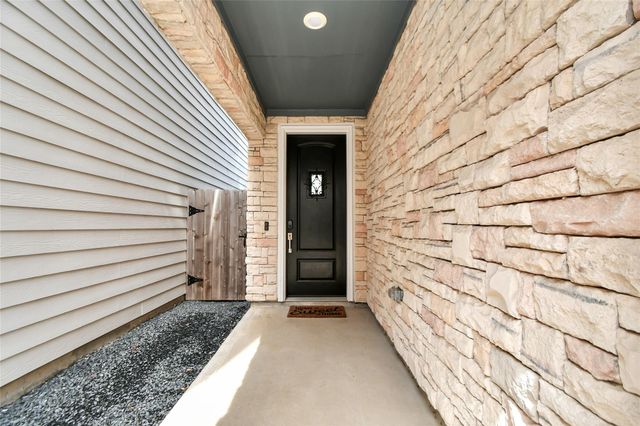 11012 Mikula Drive, Houston, TX 77043