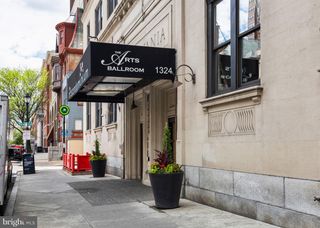 1324 Locust St Apt 1220, Philadelphia, PA 19107