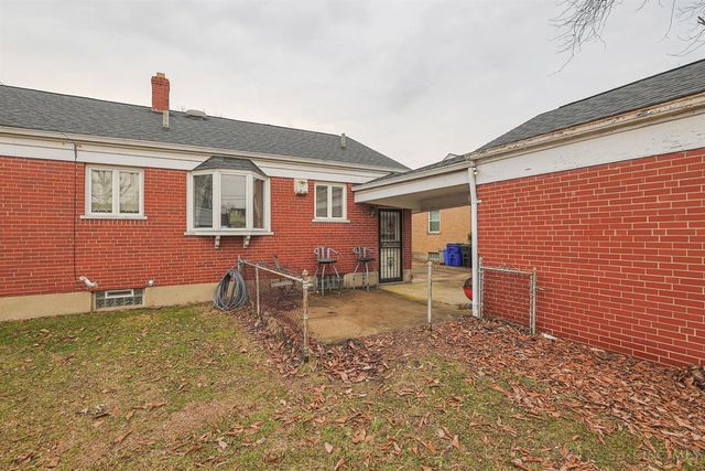 46 Lexington Drive, Hamilton, OH 45013