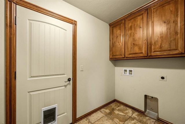 12091 NE Keeney Rd, Elgin, OK 73538