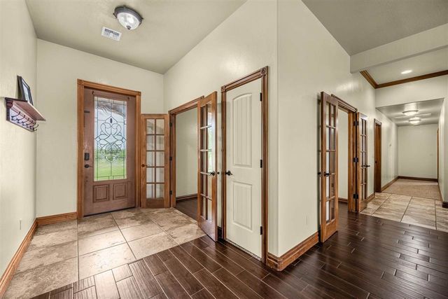 12091 NE Keeney Rd, Elgin, OK 73538