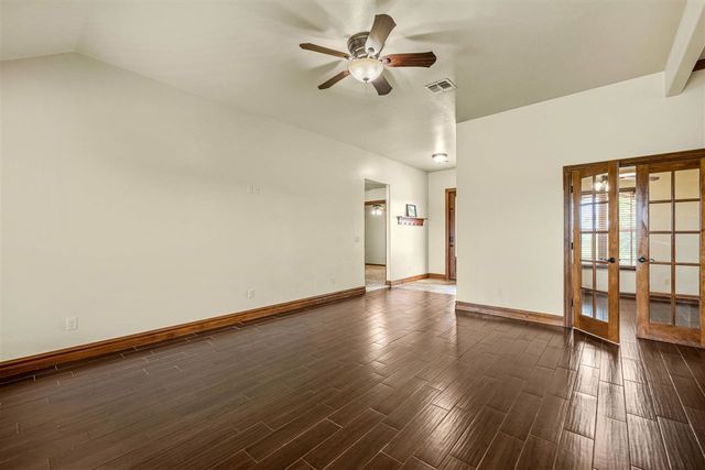 12091 NE Keeney Rd, Elgin, OK 73538