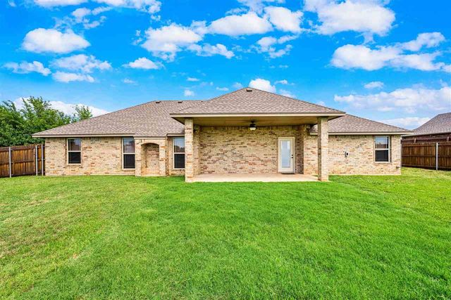 12091 NE Keeney Rd, Elgin, OK 73538