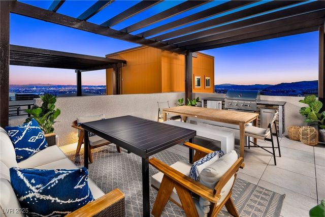 654 Fortis Creek Street, Las Vegas, NV 89138