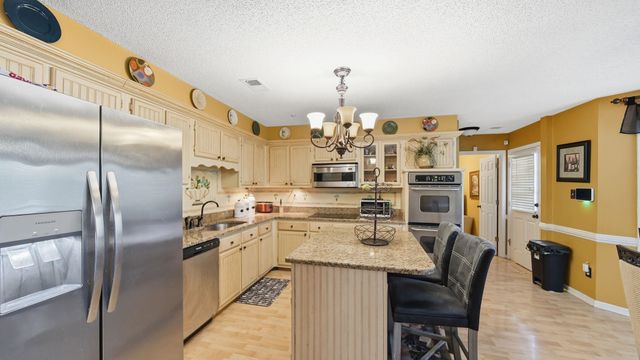 8882 CHIMNEYROCK BLVD, Cordova, TN 38016