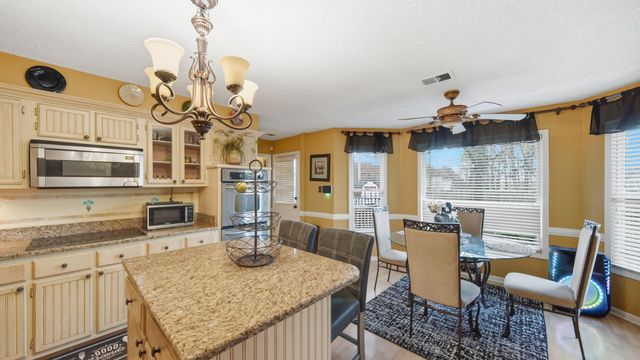 8882 CHIMNEYROCK BLVD, Cordova, TN 38016