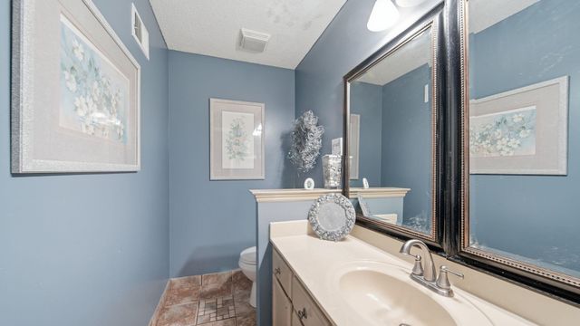 8882 CHIMNEYROCK BLVD, Cordova, TN 38016