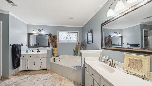 8882 CHIMNEYROCK BLVD, Cordova, TN 38016