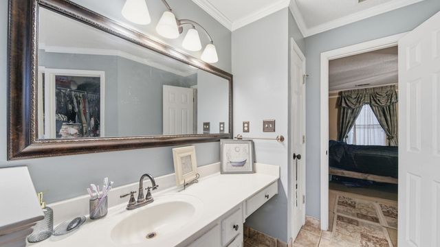 8882 CHIMNEYROCK BLVD, Cordova, TN 38016