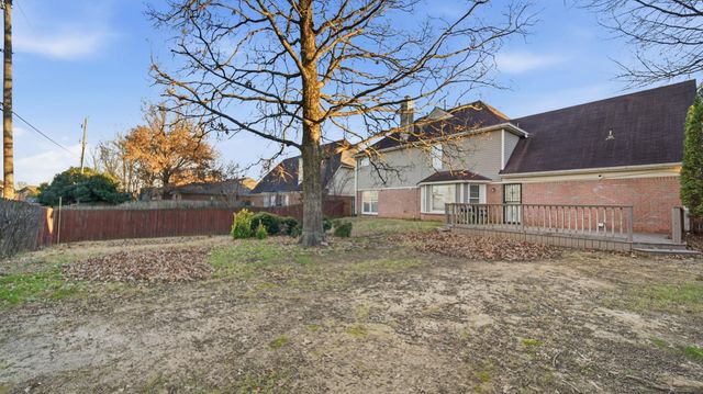 8882 CHIMNEYROCK BLVD, Cordova, TN 38016