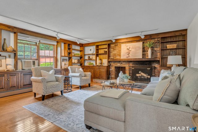 289 South Hoop Pole Road, Guilford, CT 06437