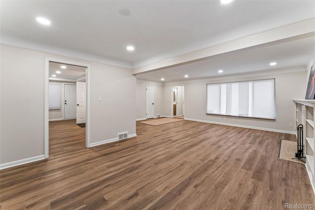 19300 Greydale Avenue, Detroit, MI 48219