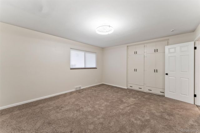 19300 Greydale Avenue, Detroit, MI 48219