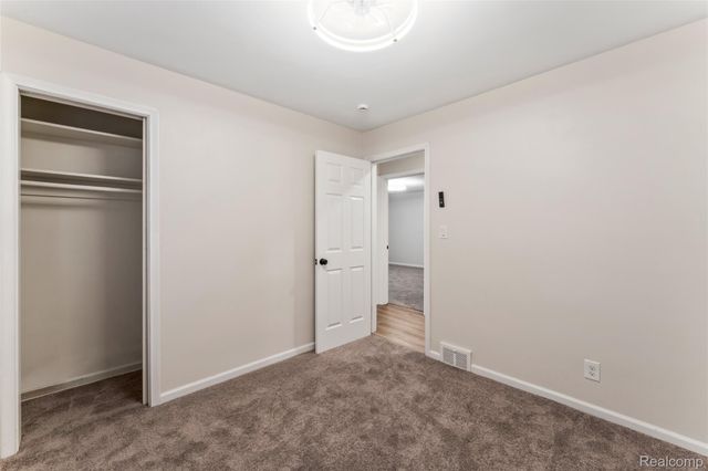 19300 Greydale Avenue, Detroit, MI 48219