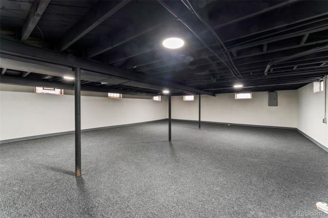 19300 Greydale Avenue, Detroit, MI 48219