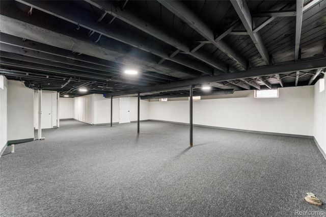 19300 Greydale Avenue, Detroit, MI 48219