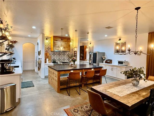 10773 Mills Road, Apple Valley, CA 92308