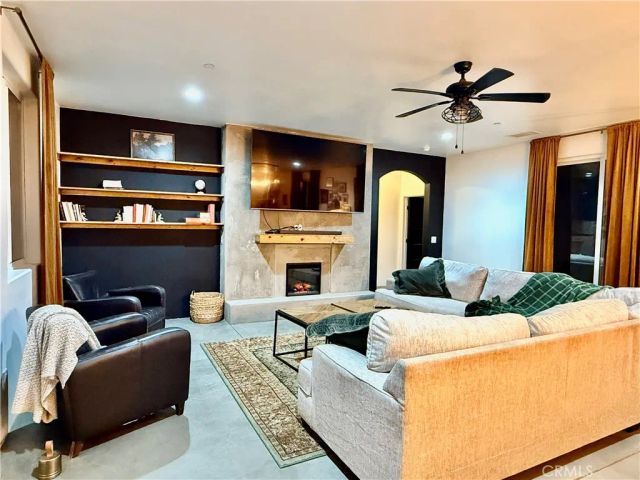 10773 Mills Road, Apple Valley, CA 92308