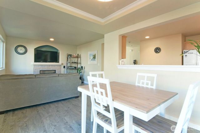 18711 10th Avenue SE, Bothell, WA 98012