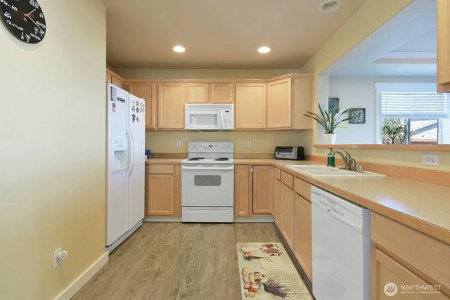 18711 10th Avenue SE, Bothell, WA 98012