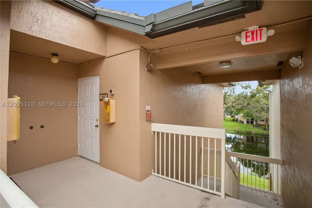 9833 Westview Dr 835, Coral Springs, FL 33076