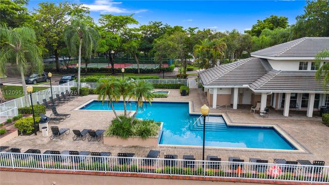 9833 Westview Dr 835, Coral Springs, FL 33076