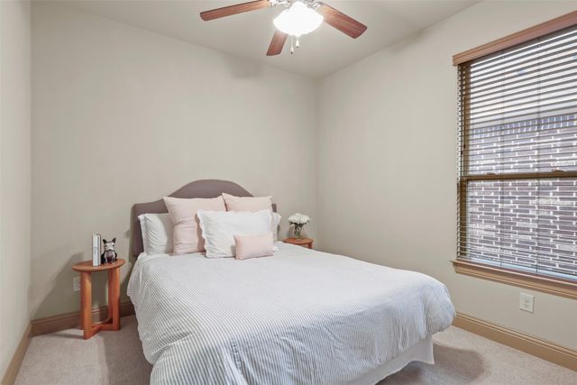 437 Middleton Drive, Roanoke, TX 76262