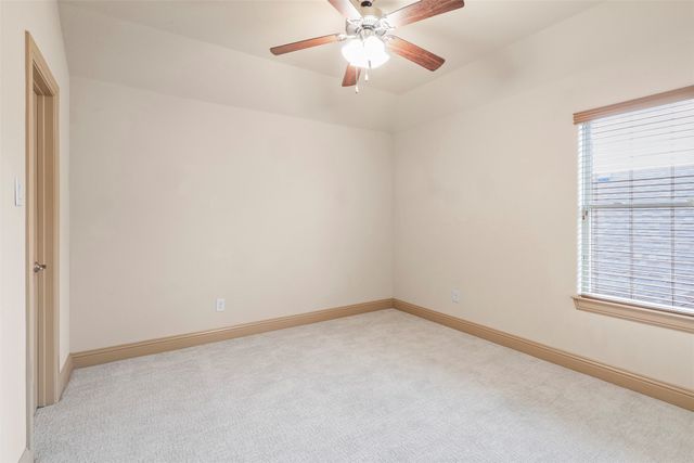 437 Middleton Drive, Roanoke, TX 76262