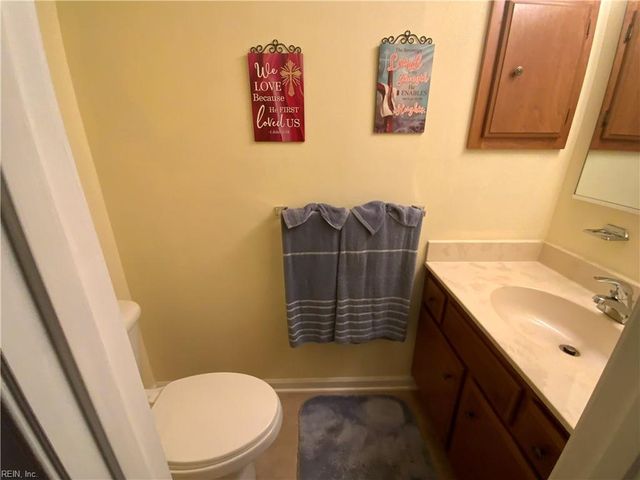 132 Tidal DR, Newport News, VA 23606