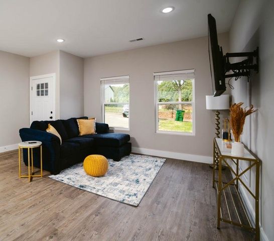 325-327 R C Thompson Road, Chesnee, SC 29323