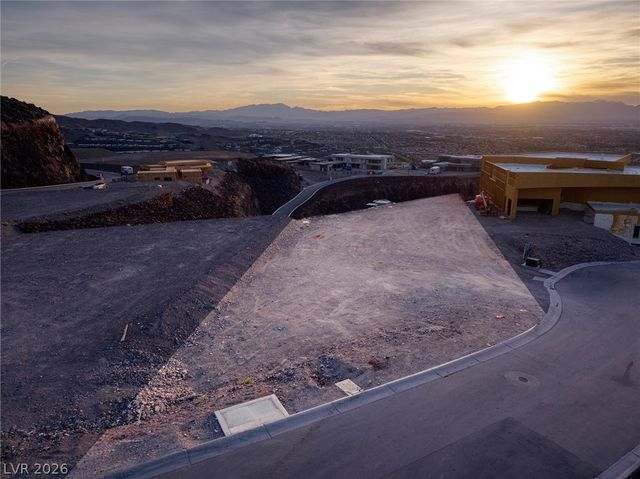 487 Rock Peak Drive, Henderson, NV 89012