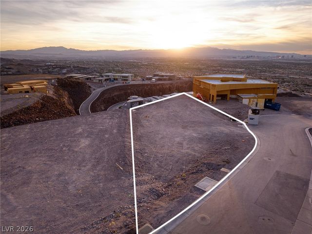 487 Rock Peak Drive, Henderson, NV 89012