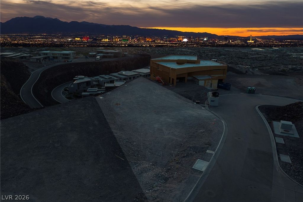487 Rock Peak Drive, Henderson, NV 89012 — photo 2