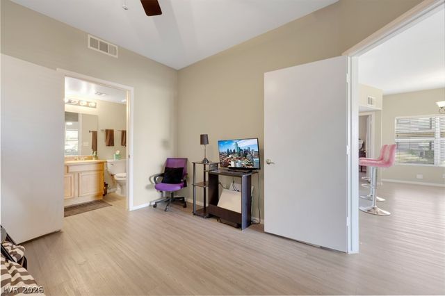 45 Maleena Mesa Street 1711, Henderson, NV 89074
