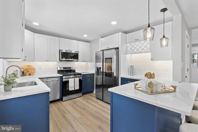 1082 EDGE HILL RD, Abington, PA 19001