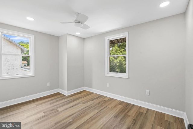 1082 EDGE HILL RD, Abington, PA 19001