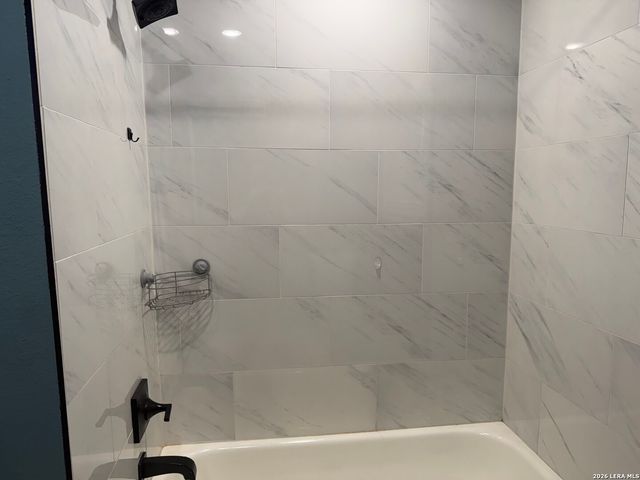 903 E Walnut, Seguin, TX 78155