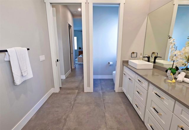 2475 BAY STREET, Sarasota, FL 34237