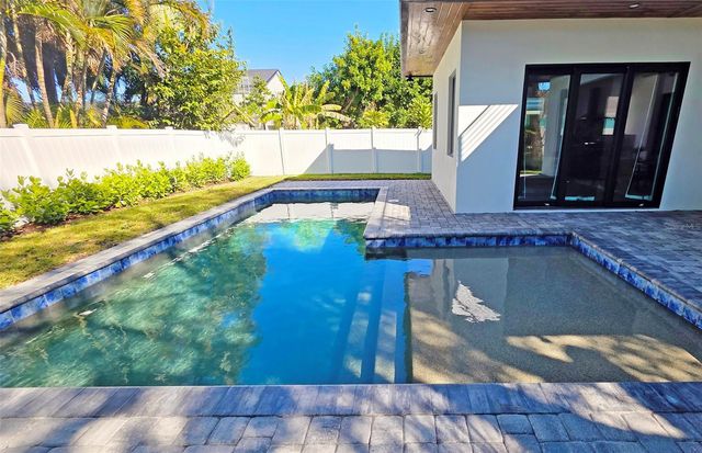 2475 BAY STREET, Sarasota, FL 34237