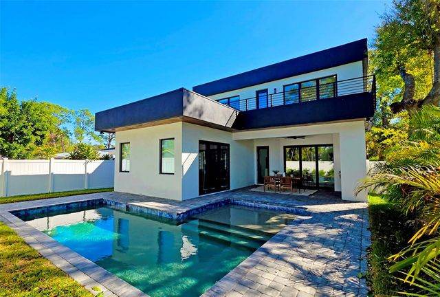 2475 BAY STREET, Sarasota, FL 34237