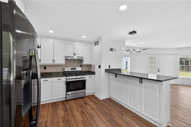 1084 Redwood Drive, Norcross, GA 30093