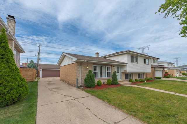 8142 W Lyons Street, Niles, IL 60714