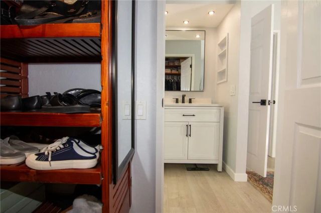 21865 Jinetes, Mission Viejo, CA 92691