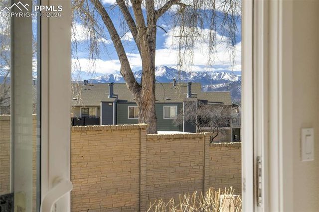 2006 Summerset Drive, Colorado Springs, CO 80920