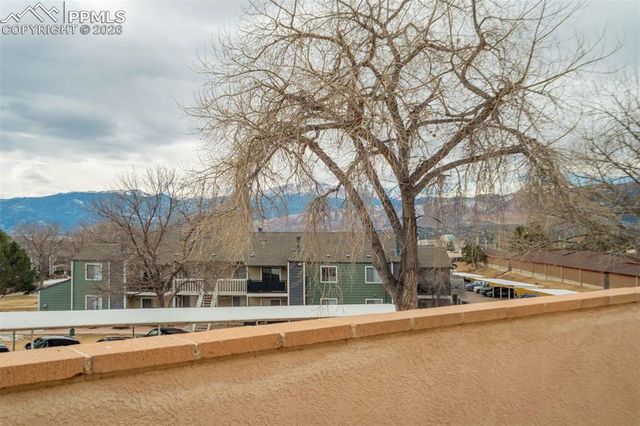 2006 Summerset Drive, Colorado Springs, CO 80920