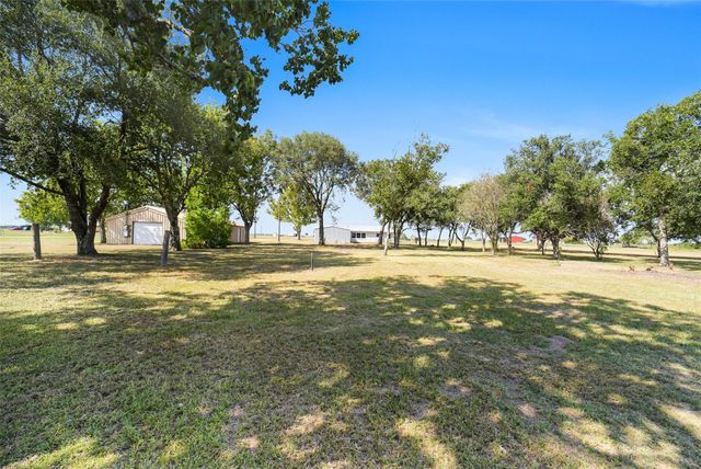 2265 County Road 312, Louise, TX 77455