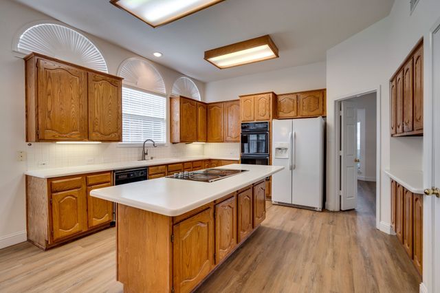 106 Devron Court, Highland Village, TX 75077